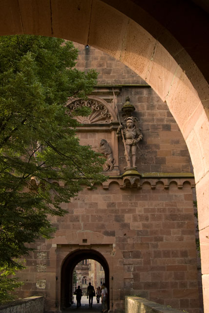 Heidelberger Schloss, Blick vom ersten Torturm auf den zweiten Torturm