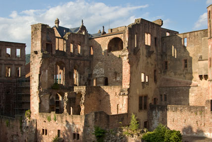 Der weitgehend zerstörte Ruprechtsbau von außen