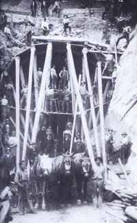 Ein Bild vom Bau der Bergbahn 1888 - 1890.