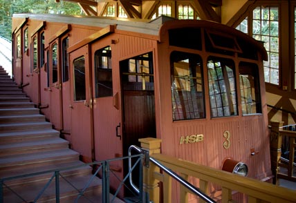 Die historische Heidelberger Bergbahn an der Talstation