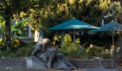 Palmen und Bananenstauden in der Heidelberger Fußgängerzone