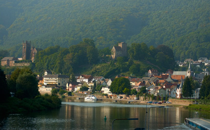 Neckarsteinach mit Vorderburg und Mittelburg